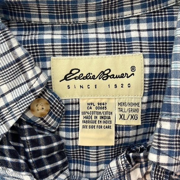 Eddie Bauer Short Sleeve Button Up - Picture 3 of 3
